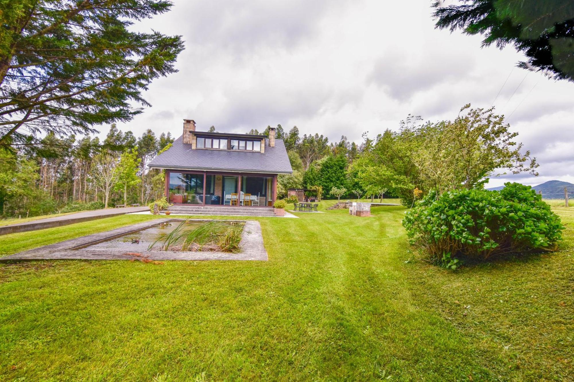 Vila Casa Con Gran Jardin Y Piscina En Cabarceno Villanueva  Exteriér fotografie